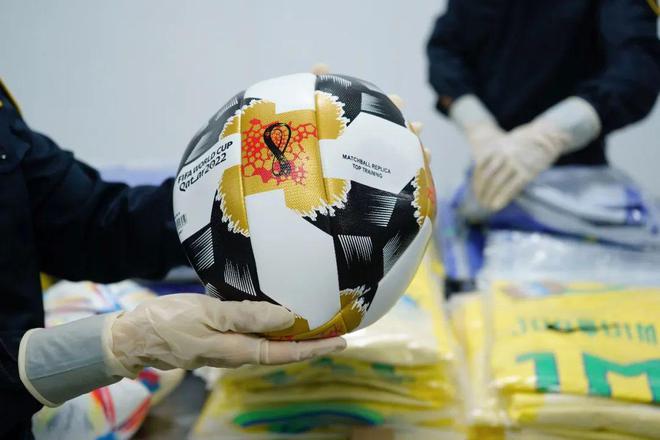 盘点2022 拱北海关全年共查扣侵权嫌疑商品超百万件开云 开云体育平台(图4)