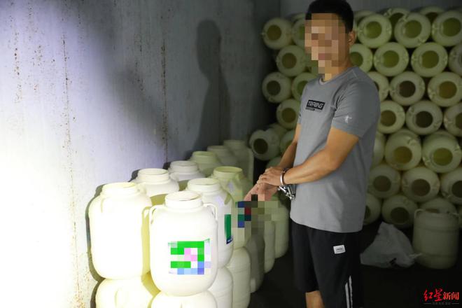 一瓶洗洁精牵出2000万假冒注册商标案藏在丛林里开云体育 开云官网的黑工厂被查封(图4)